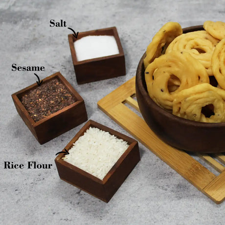 Puzhungal Arisi Kai Murukku கை முறுக்கு